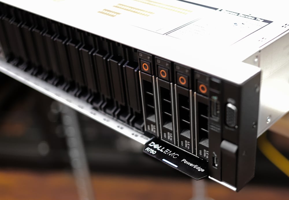 Đánh giá Dell PowerEdge R750