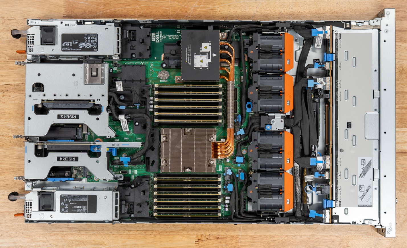 Dell PowerEdge R4715 top view lid off