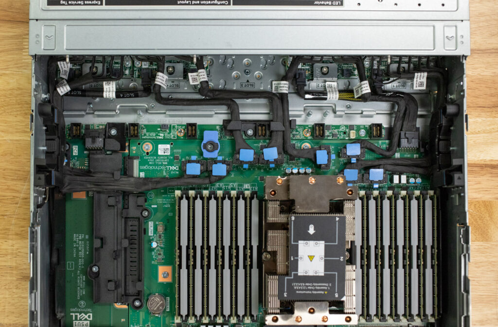 Dell PowerEdge R7715 cpu