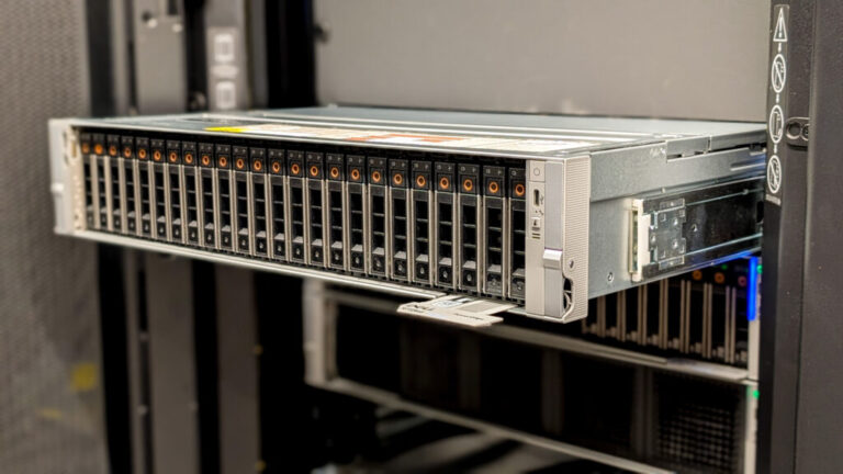 Dell PowerEdge R7725xd
