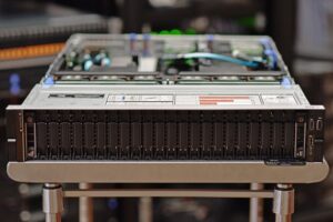 Dell EMC R740xd PowerEdge Bay front shot