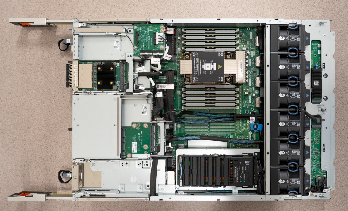 Dell PowerStore Gen3 1500 Internal Controller View
